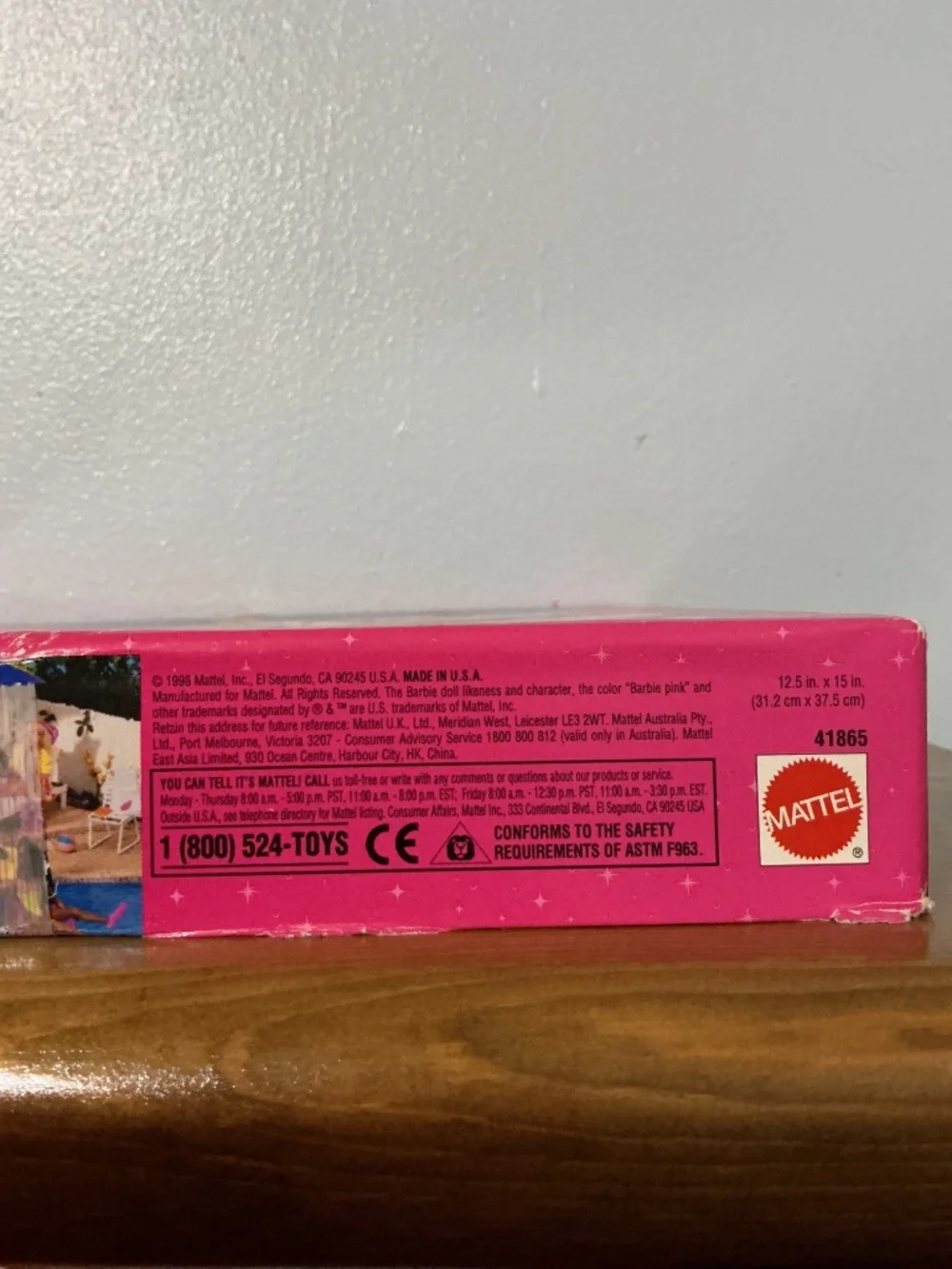 Vintage 1998 Barbie and Friends at the pool - complete 100 piece by Mattel
